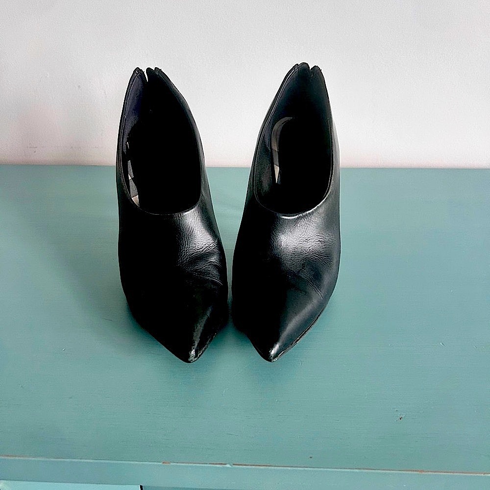 Burberry Classic Black Leather Heels